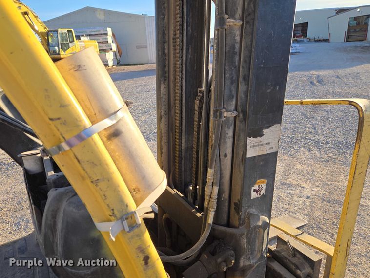 image for item ET5423 Hyster forklift