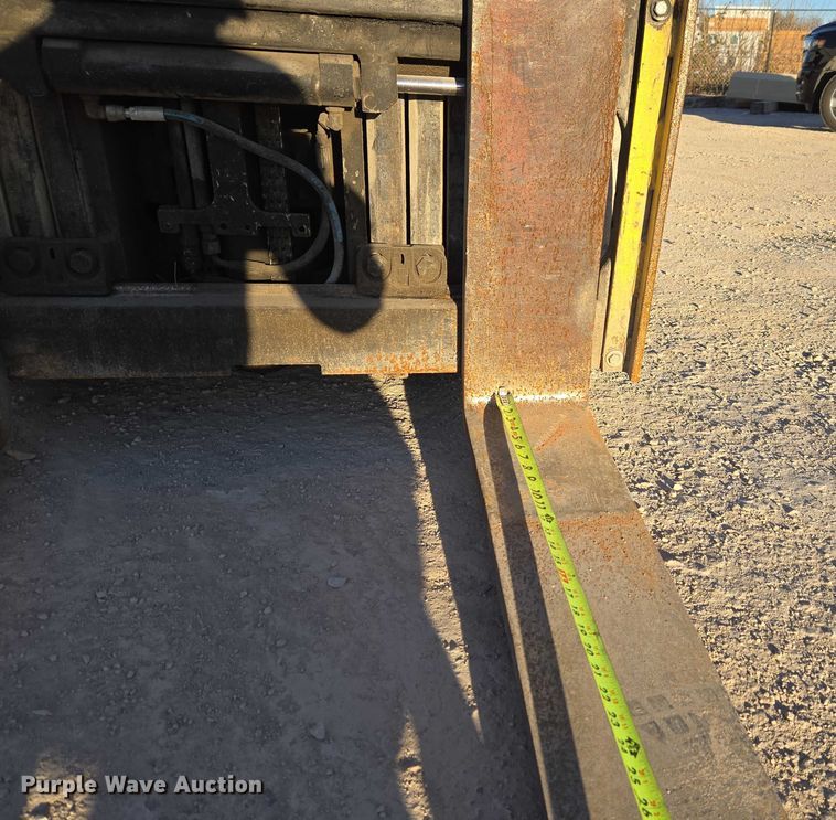 image for item ET5423 Hyster forklift