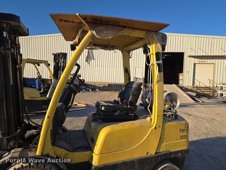 image for item ET5423 Hyster forklift