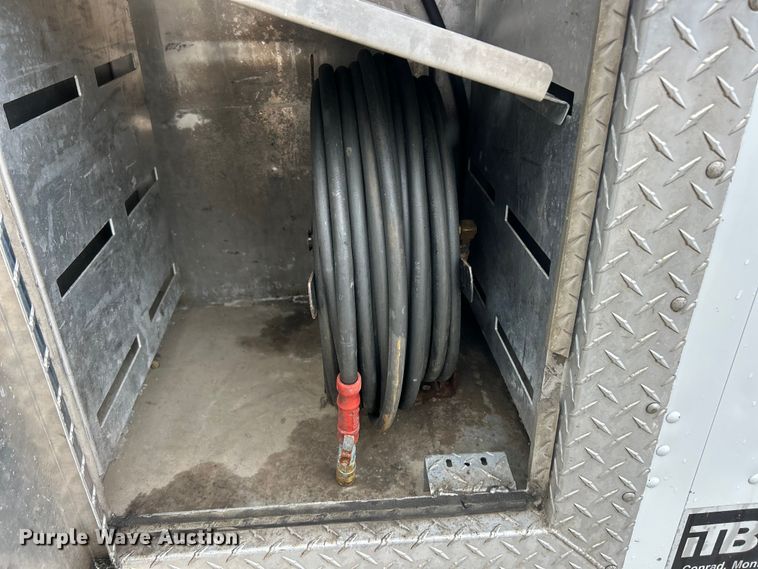 image for item ET6696 2021 Chevrolet Express 3500 delivery van