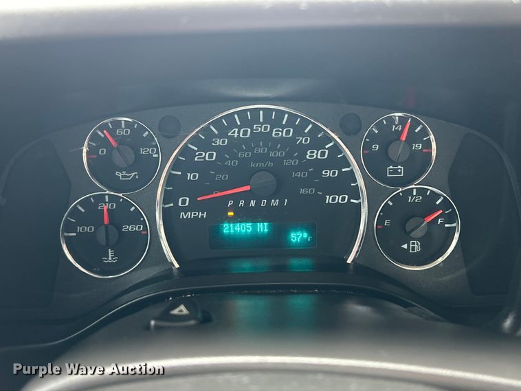 image for item ET6696 2021 Chevrolet Express 3500 delivery van