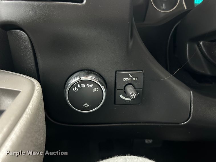 image for item ET6696 2021 Chevrolet Express 3500 delivery van