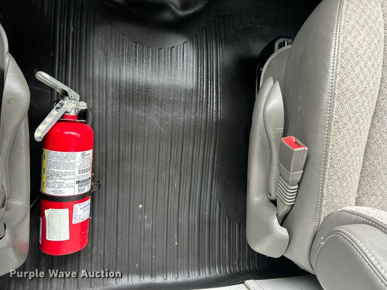 image for item ET6696 2021 Chevrolet Express 3500 delivery van