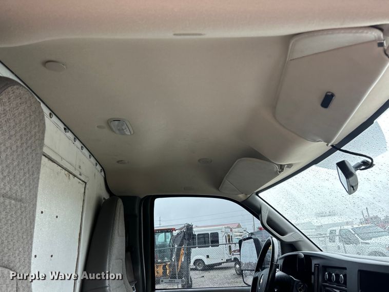 image for item ET6696 2021 Chevrolet Express 3500 delivery van