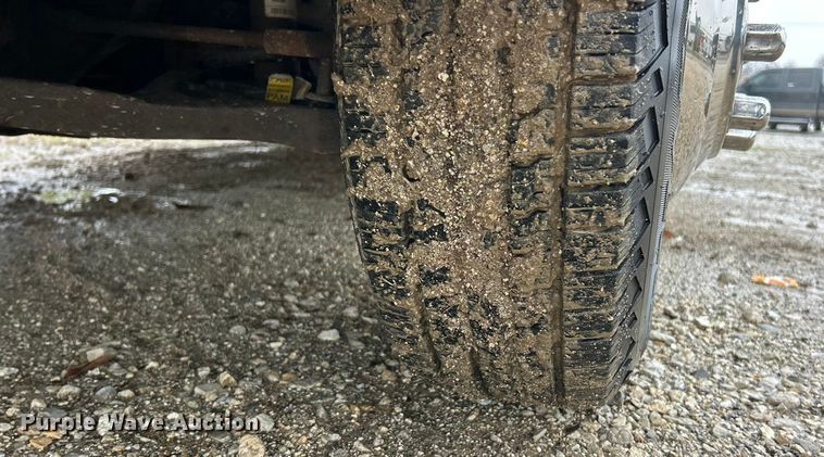 image for item ET6696 2021 Chevrolet Express 3500 delivery van