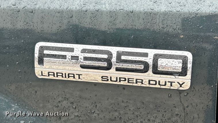 image for item ET6697 2006 Ford F350 Super Duty Lariat Crew Cab pickup truck