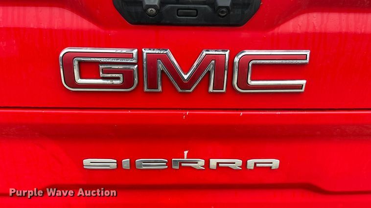 image for item ET6708 2021 GMC Sierra 2500HD SLT Crew Cab pickup truck