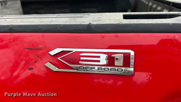 image for item ET6708 2021 GMC Sierra 2500HD SLT Crew Cab pickup truck