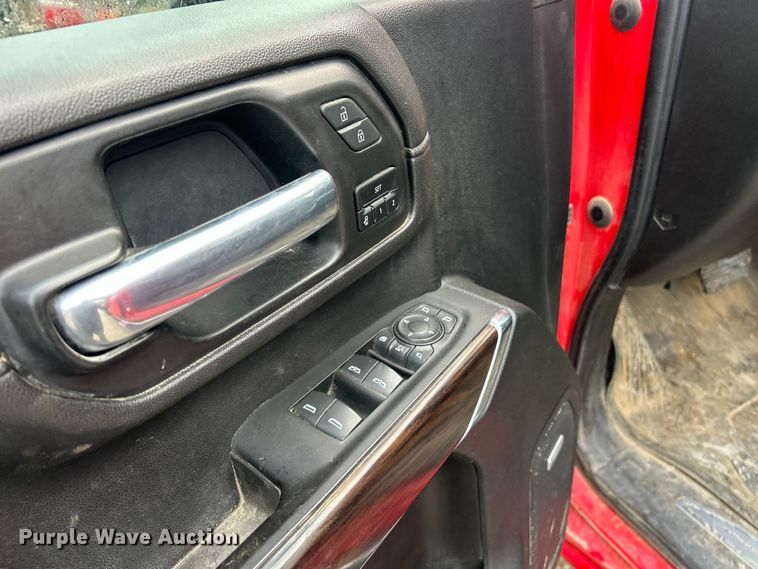 image for item ET6708 2021 GMC Sierra 2500HD SLT Crew Cab pickup truck