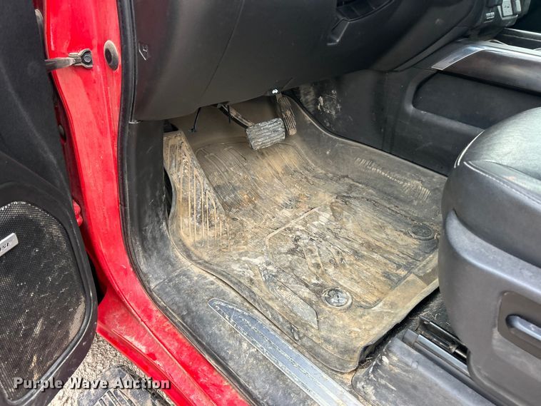 image for item ET6708 2021 GMC Sierra 2500HD SLT Crew Cab pickup truck