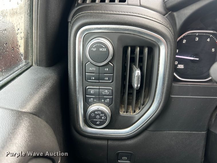 image for item ET6708 2021 GMC Sierra 2500HD SLT Crew Cab pickup truck