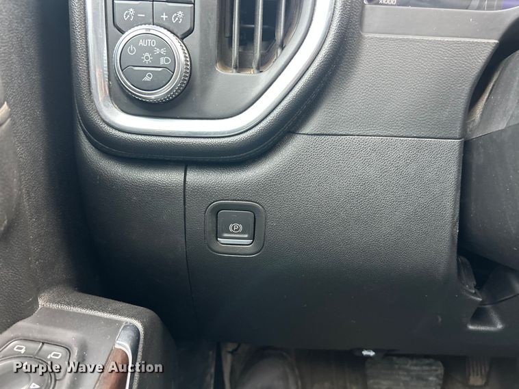 image for item ET6708 2021 GMC Sierra 2500HD SLT Crew Cab pickup truck