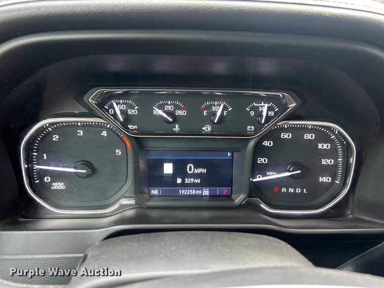 image for item ET6708 2021 GMC Sierra 2500HD SLT Crew Cab pickup truck