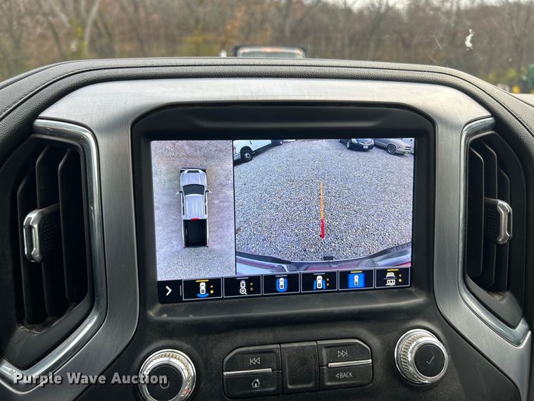 image for item ET6708 2021 GMC Sierra 2500HD SLT Crew Cab pickup truck