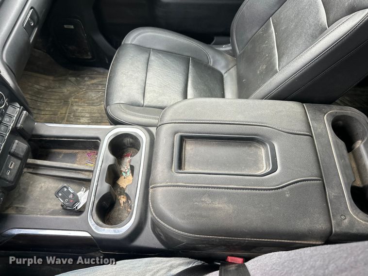 image for item ET6708 2021 GMC Sierra 2500HD SLT Crew Cab pickup truck