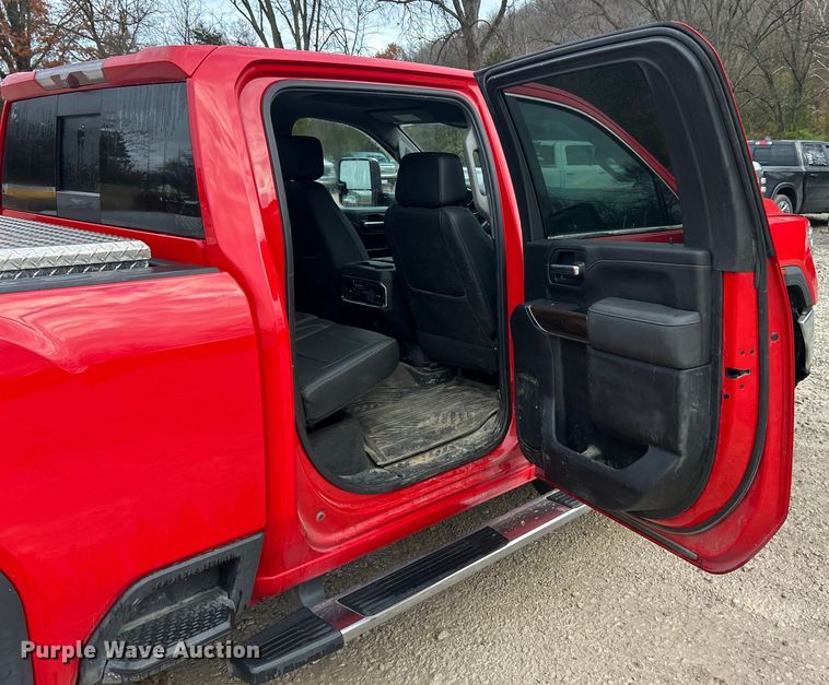 image for item ET6708 2021 GMC Sierra 2500HD SLT Crew Cab pickup truck