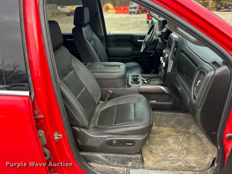 image for item ET6708 2021 GMC Sierra 2500HD SLT Crew Cab pickup truck