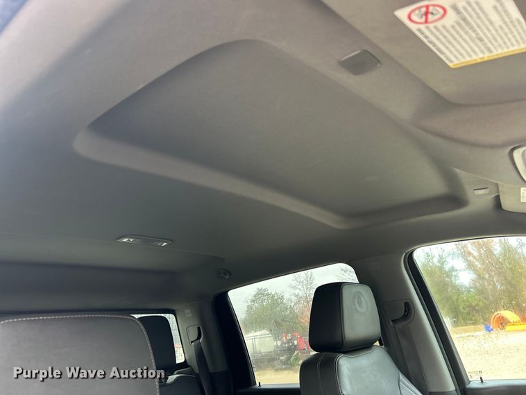 image for item ET6708 2021 GMC Sierra 2500HD SLT Crew Cab pickup truck