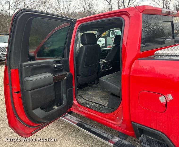 image for item ET6708 2021 GMC Sierra 2500HD SLT Crew Cab pickup truck