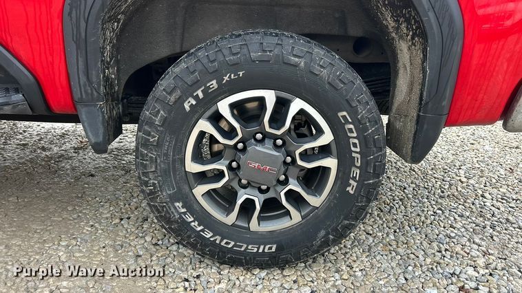 image for item ET6708 2021 GMC Sierra 2500HD SLT Crew Cab pickup truck