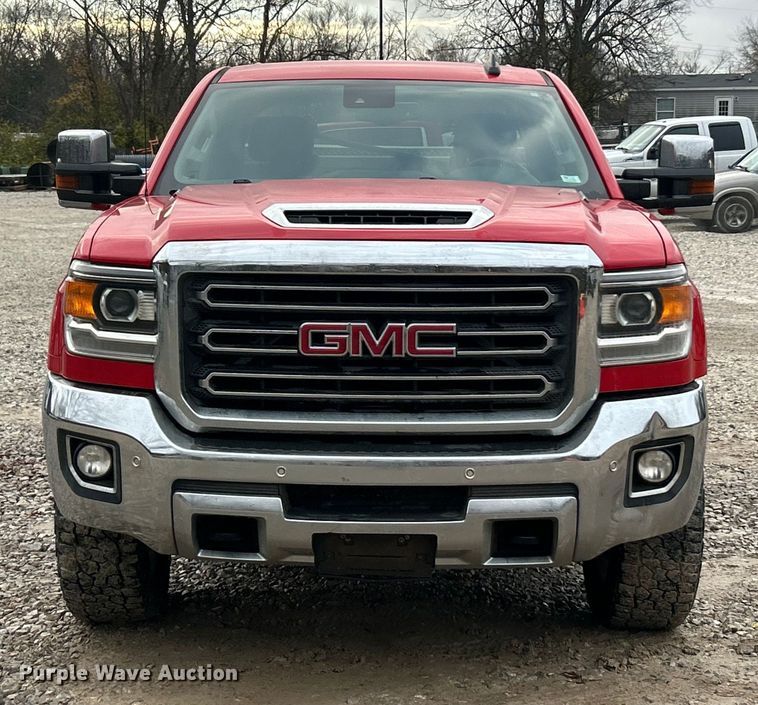 image for item ET6709 2019 GMC Sierra 2500HD SLT Crew Cab pickup truck