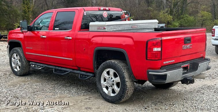 image for item ET6709 2019 GMC Sierra 2500HD SLT Crew Cab pickup truck