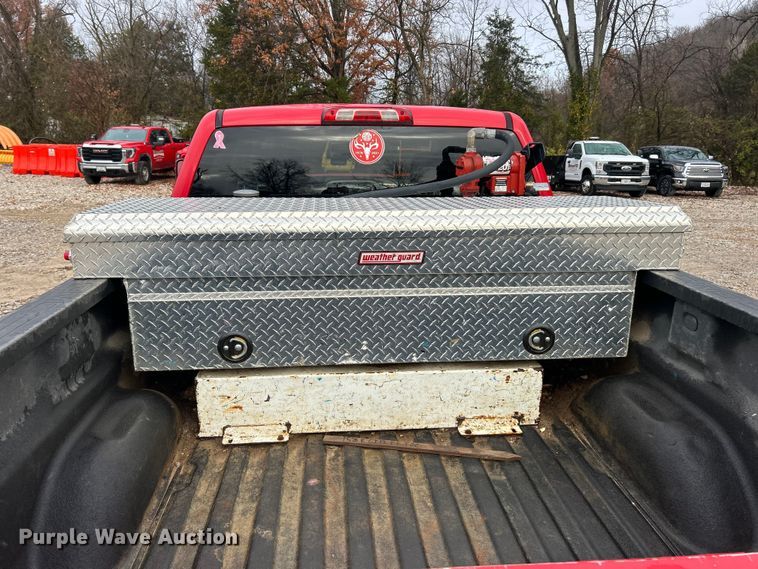 image for item ET6709 2019 GMC Sierra 2500HD SLT Crew Cab pickup truck