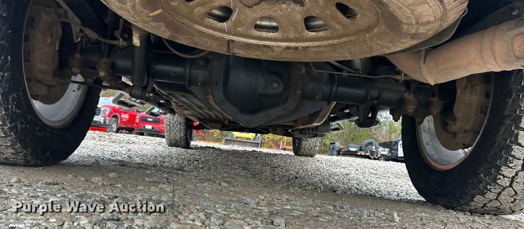 image for item ET6709 2019 GMC Sierra 2500HD SLT Crew Cab pickup truck