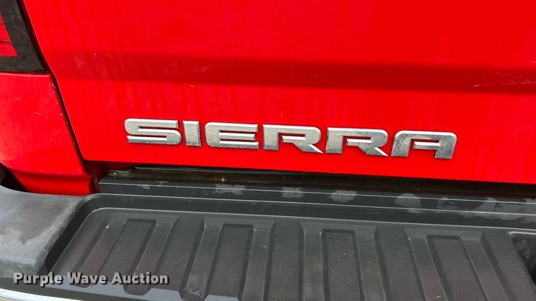 image for item ET6709 2019 GMC Sierra 2500HD SLT Crew Cab pickup truck