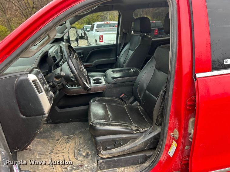 image for item ET6709 2019 GMC Sierra 2500HD SLT Crew Cab pickup truck