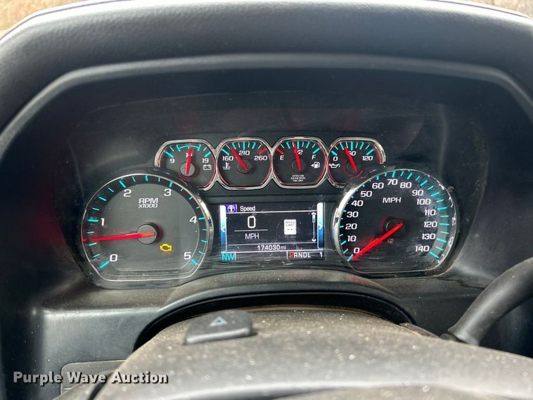 image for item ET6709 2019 GMC Sierra 2500HD SLT Crew Cab pickup truck