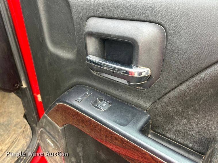 image for item ET6709 2019 GMC Sierra 2500HD SLT Crew Cab pickup truck