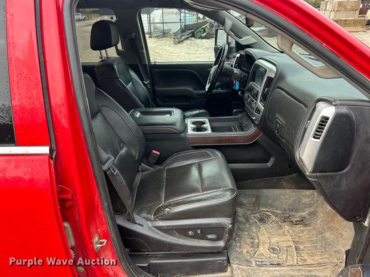 image for item ET6709 2019 GMC Sierra 2500HD SLT Crew Cab pickup truck