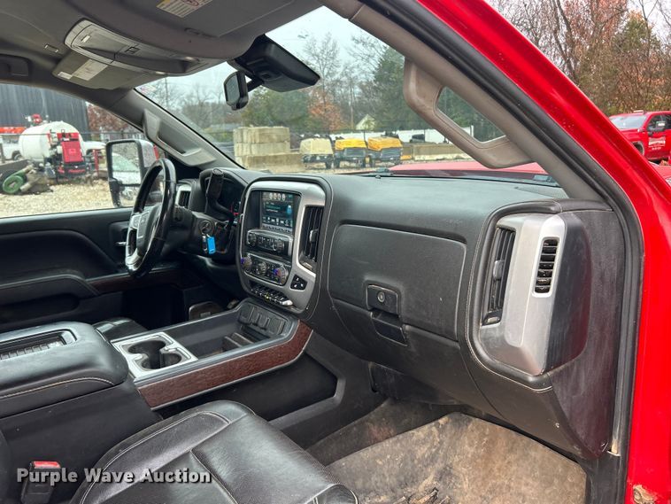 image for item ET6709 2019 GMC Sierra 2500HD SLT Crew Cab pickup truck