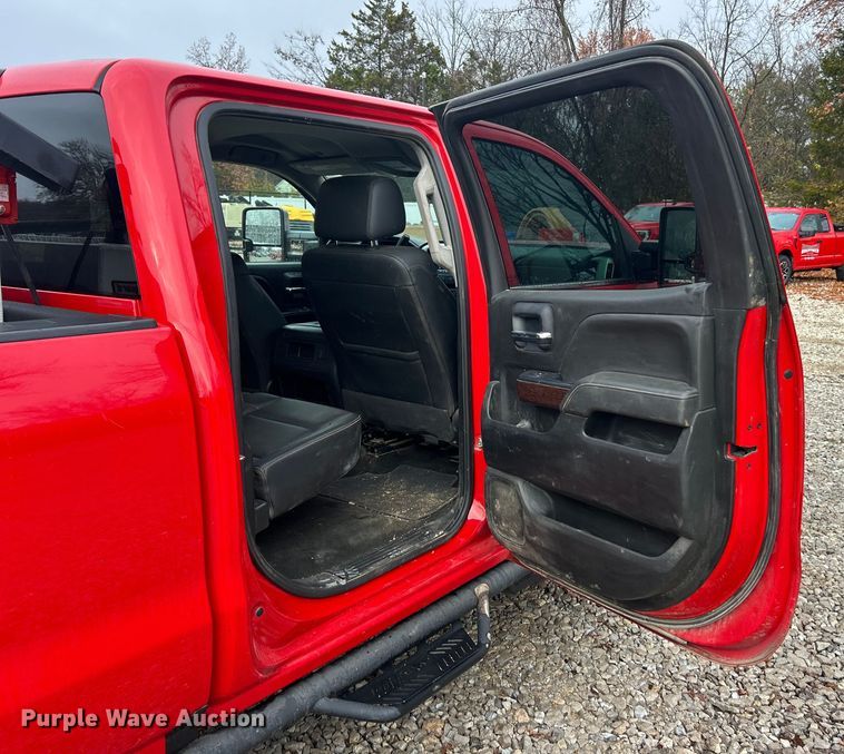 image for item ET6709 2019 GMC Sierra 2500HD SLT Crew Cab pickup truck