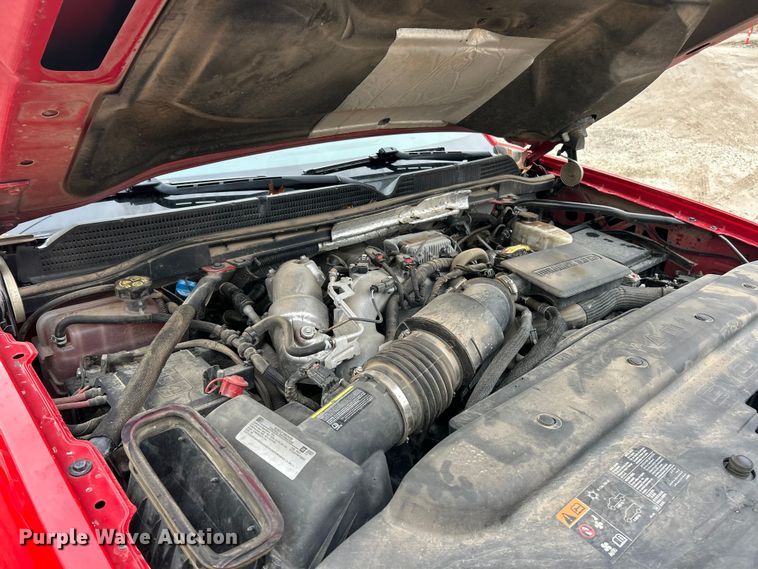 image for item ET6709 2019 GMC Sierra 2500HD SLT Crew Cab pickup truck