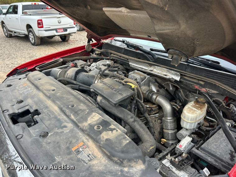 image for item ET6709 2019 GMC Sierra 2500HD SLT Crew Cab pickup truck