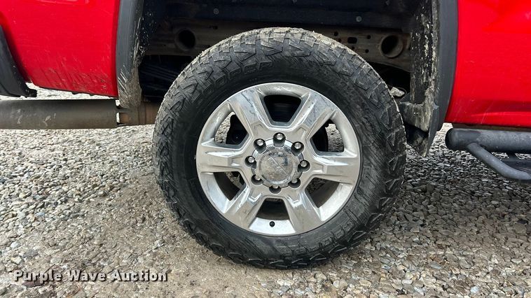 image for item ET6709 2019 GMC Sierra 2500HD SLT Crew Cab pickup truck