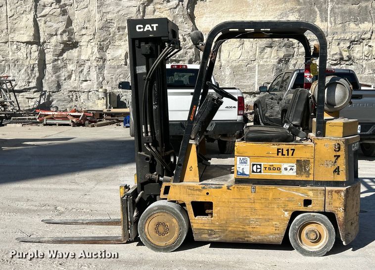 image for item ET6723 Caterpillar T50D SA forklift