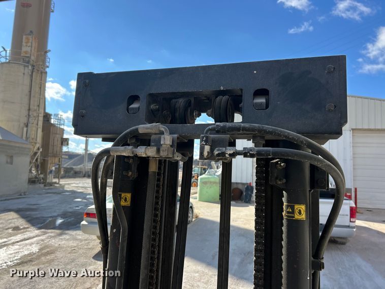 image for item ET6723 Caterpillar T50D SA forklift