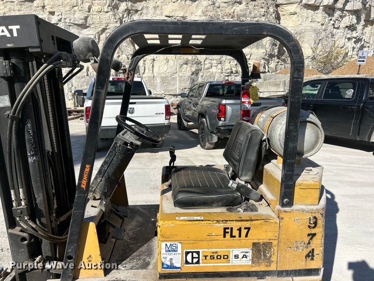 image for item ET6723 Caterpillar T50D SA forklift