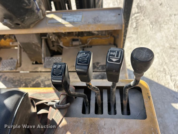 image for item ET6723 Caterpillar T50D SA forklift