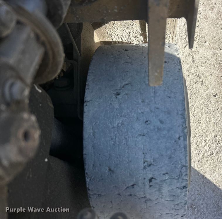 image for item ET6723 Caterpillar T50D SA forklift