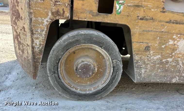 image for item ET6723 Caterpillar T50D SA forklift