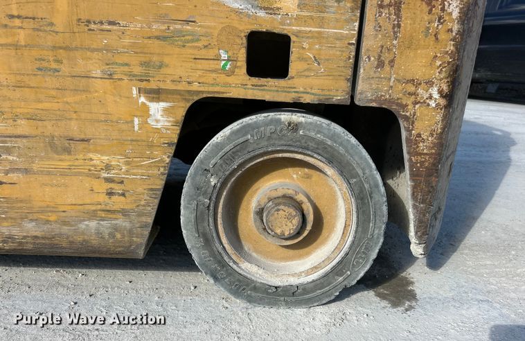 image for item ET6723 Caterpillar T50D SA forklift