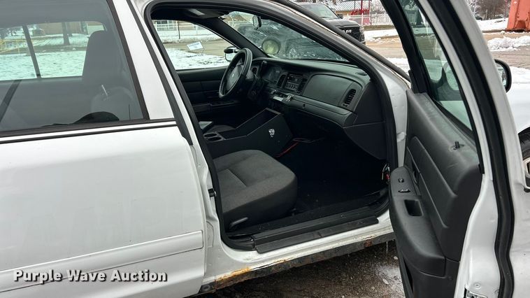 image for item ET6728 2008 Ford Crown Victoria Police Interceptor 