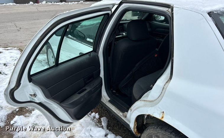 image for item ET6728 2008 Ford Crown Victoria Police Interceptor 