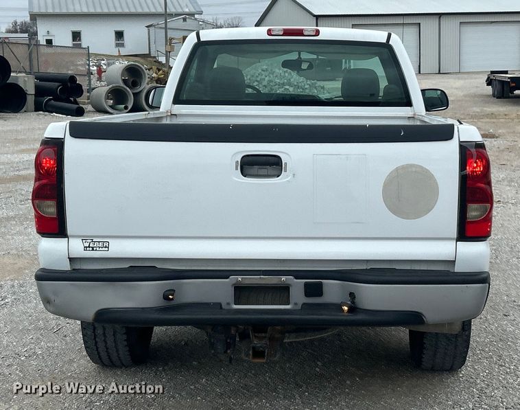 image for item ET6730 2006 Chevrolet Silverado 1500 pickup truck