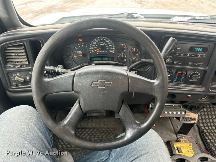 image for item ET6730 2006 Chevrolet Silverado 1500 pickup truck