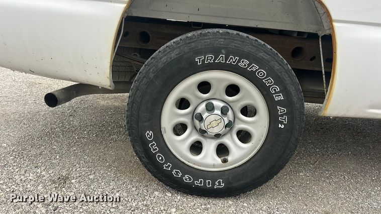 image for item ET6730 2006 Chevrolet Silverado 1500 pickup truck